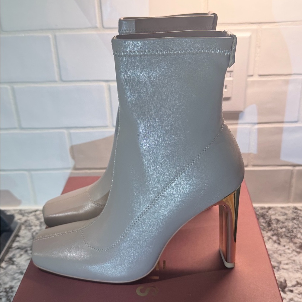 Brand New Torgeis Womens Chiara Block Heel Dress Boots Size 7